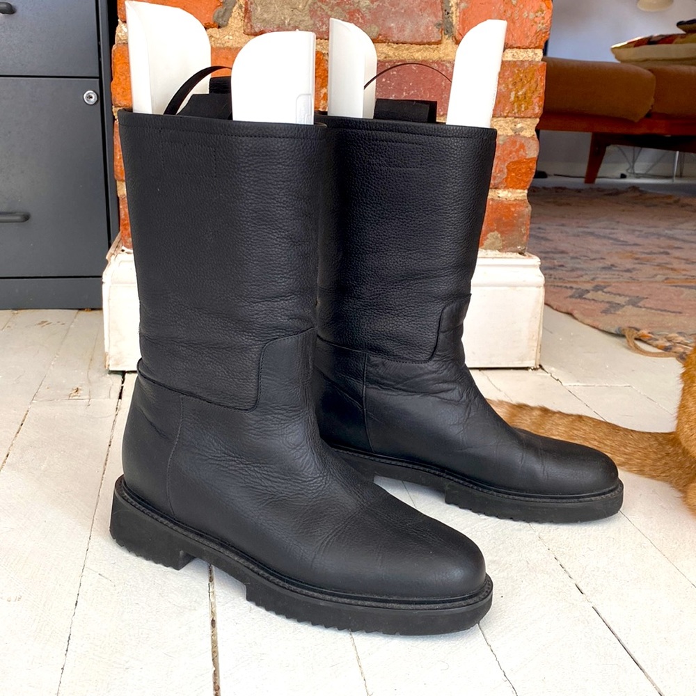 Euc Shearling Lined Leather Boot - image 5